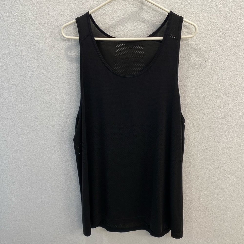 Lululemon Metal Vent Tech Tank Top - Black / XL